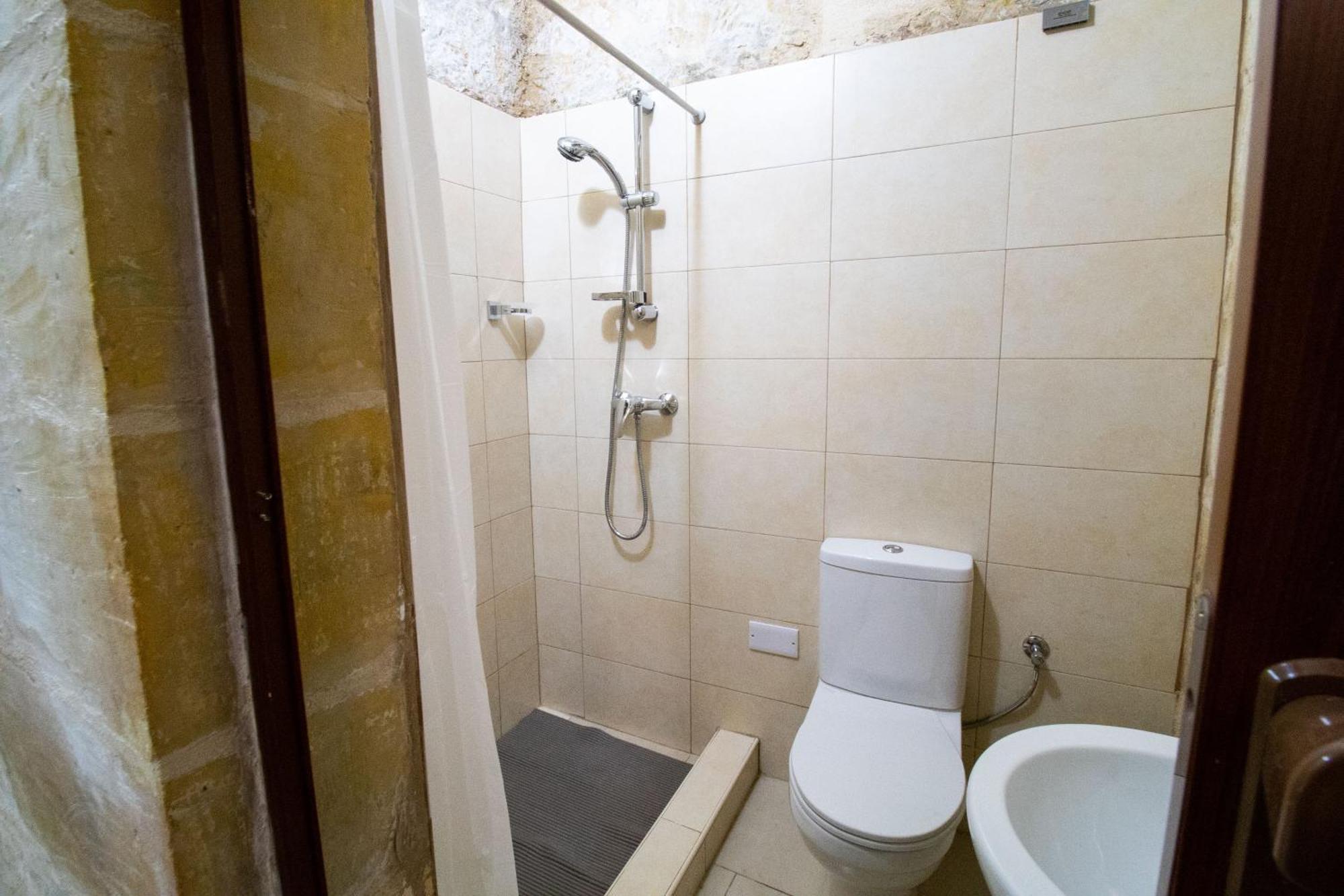 Brant Lodging Σλιέμα Δωμάτιο φωτογραφία